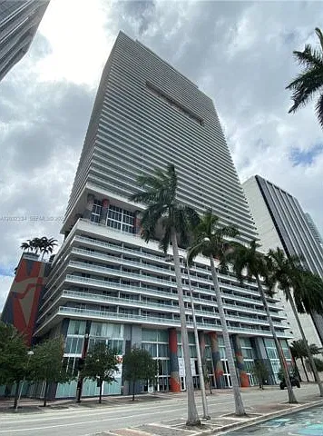 3 bed, 2.0 bath, $6,300 — Photo 1