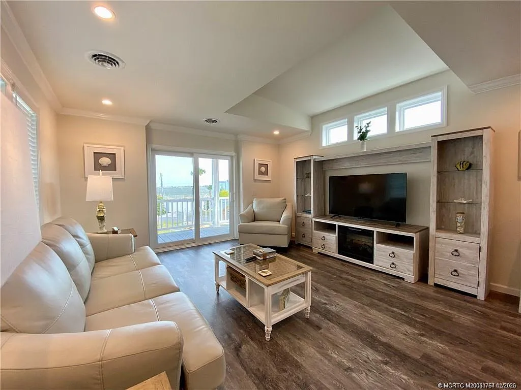 1 bed, 1.0 bath, 1000 sqft, $4,800 — Photo 4