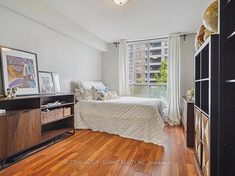 5229 Dundas St W #511 — Photo 20