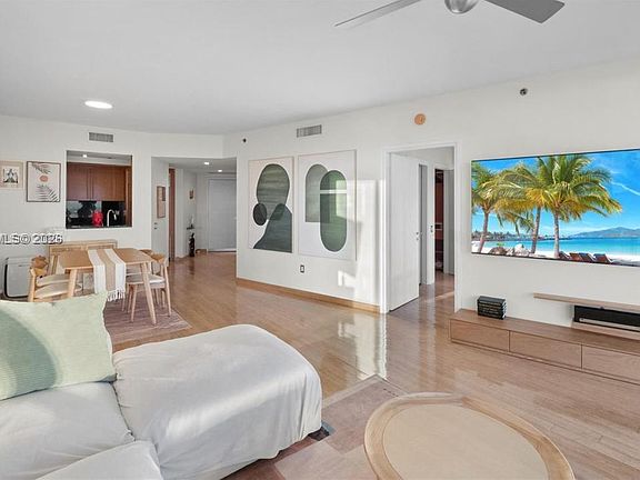 3rd image of 450 Alton Rd APT 2810