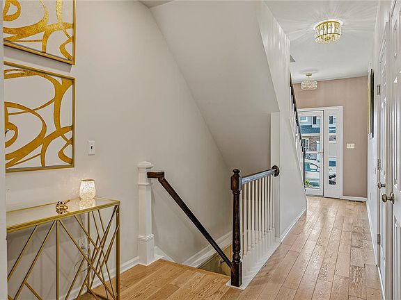 2nd image of 3155 Huntington Ln