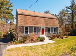 77 Oakleaf Dr, Marshfield, MA 02050