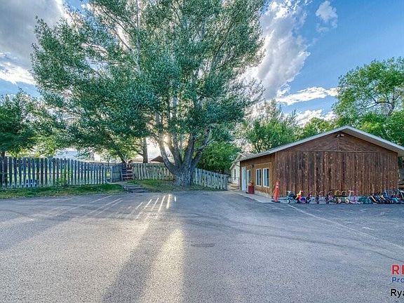 5th image of 640 W 12th St