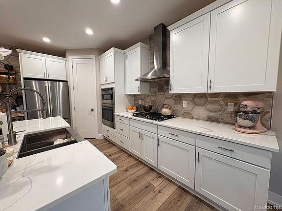 4th image of 154 Mulberry Ln