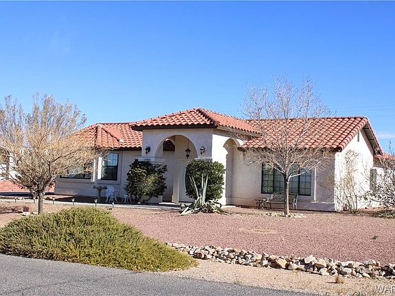 3rd image of 9800 N Vista Dr