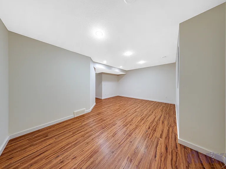 710 Gordon Rd — Photo 18