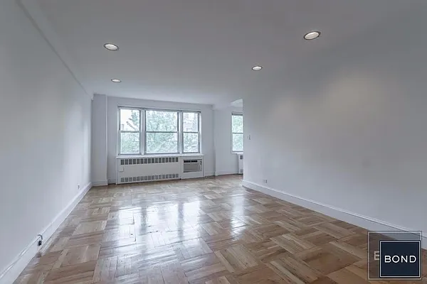 Rented by Bond New York | media 9