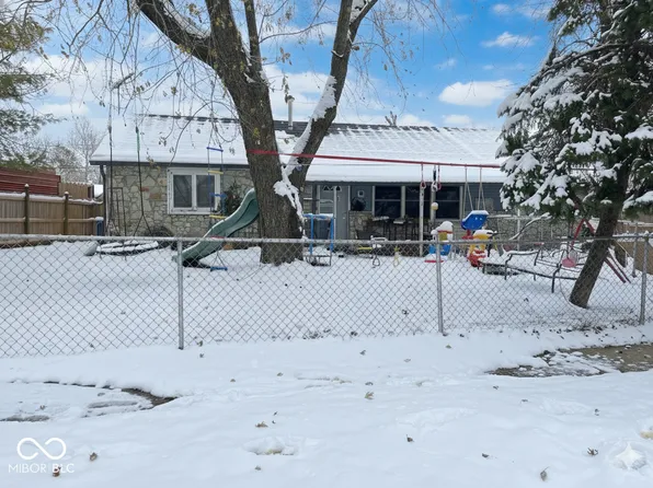 45 Sayre Dr, Greenwood, IN 46143