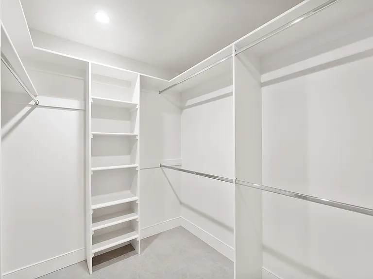 6025 Craner Ave — Photo 27