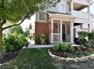 2251 Vanderbilt Dr, Geneva, IL 60134