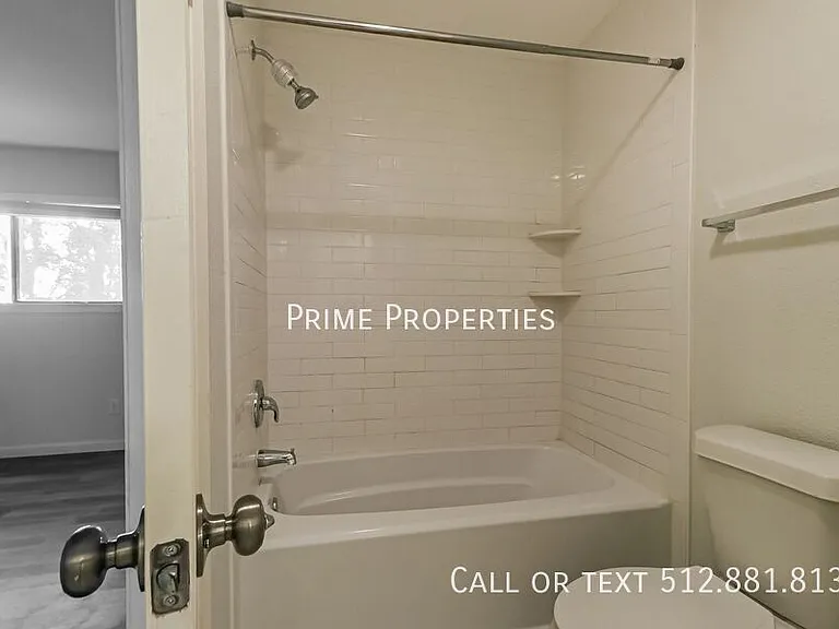6710 Wentworth Dr #A — Photo 11