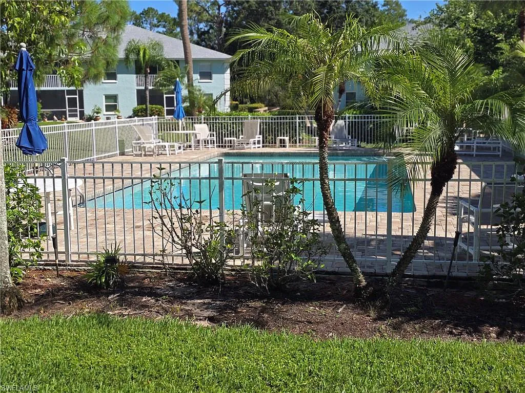 3 bed, 2.0 bath, 1281 sqft, $1,900 — Photo 1