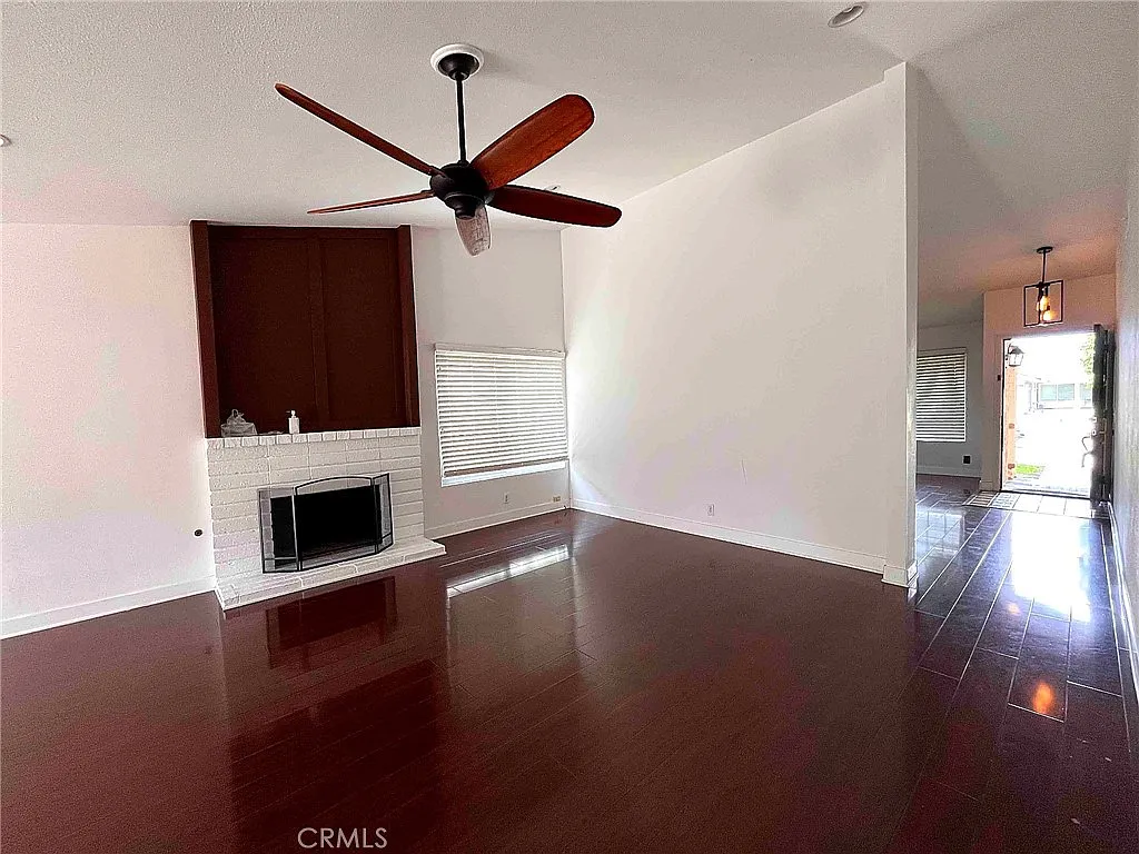 4 bed, 1812 sqft, $3,900 — Photo 3