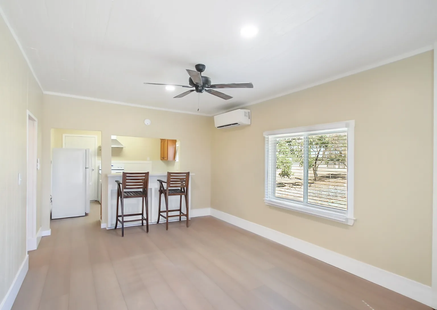 2 bed, 672 sqft, $2,250 — Photo 3