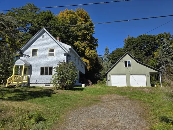 10 Saint Francis Street, Dexter, ME 04930
