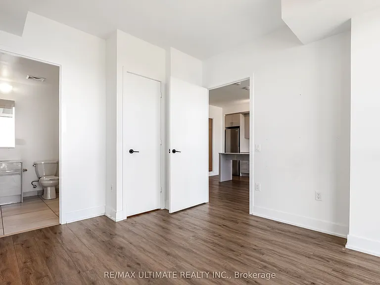 50 George Butchart Dr #906 — Photo 9