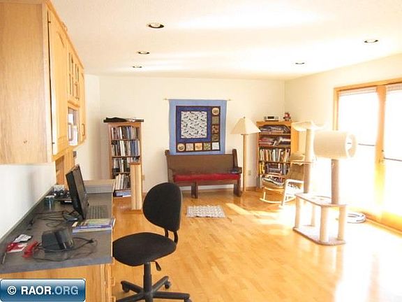 5th image of 514 18th Ave W