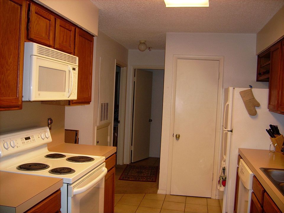 1st image of 5602 Woodrow Ave APT 102