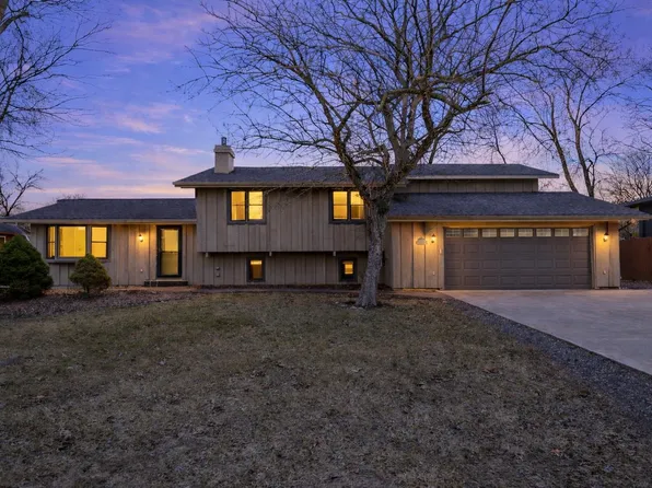 1268 Mayer St, Menasha, WI 54952