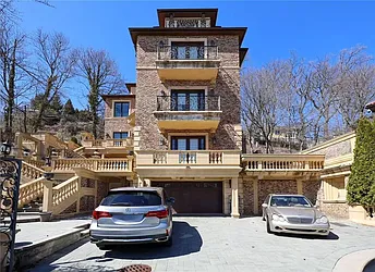 60 Lyman Place #1