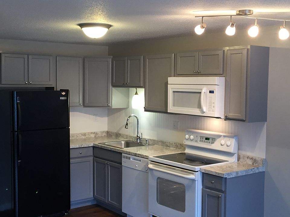 1st image of 151 Newington Ave APT 19