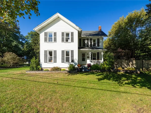 246 Dickinson Rd, Webster, NY 14580