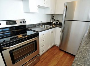 160 Chapel, Ottawa, ON K1N 8P5