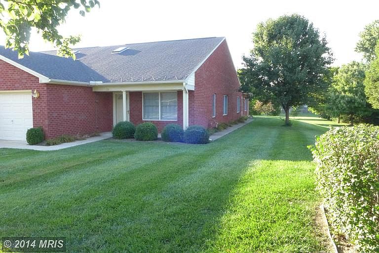 1st image of 131 Chantilly Ct