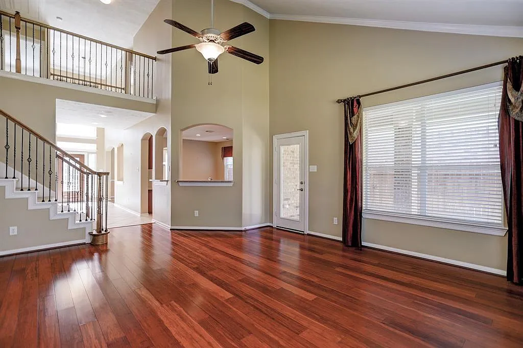 4 bed, 3.5 bath, 3063 sqft, $2,400 — Photo 4