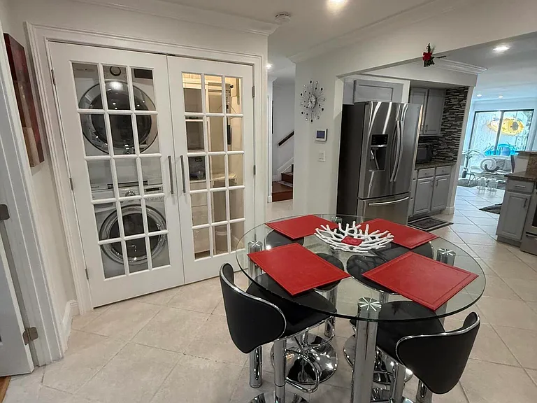 12394 Westhampton Cir — Photo 36