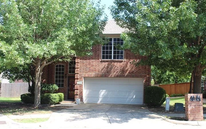 2741 Lynx Ln