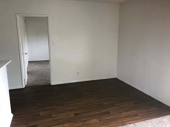 2nd image of 528 N Pauline St APT 3
