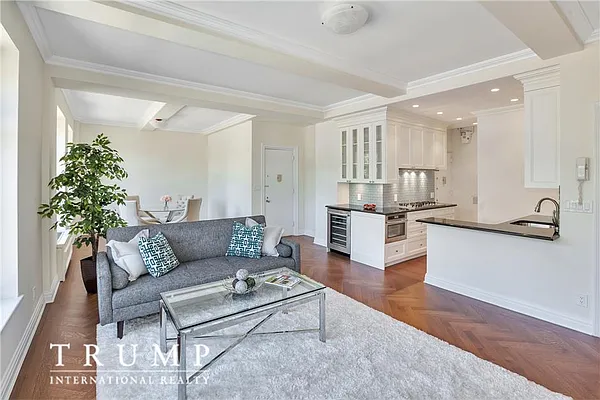 Sold by Trump International Realty | media 2