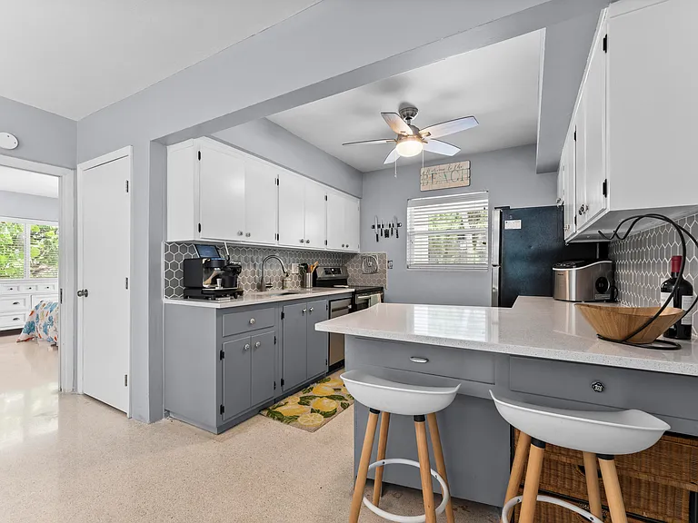 1203 Hillsboro Mile #5B — Photo 10