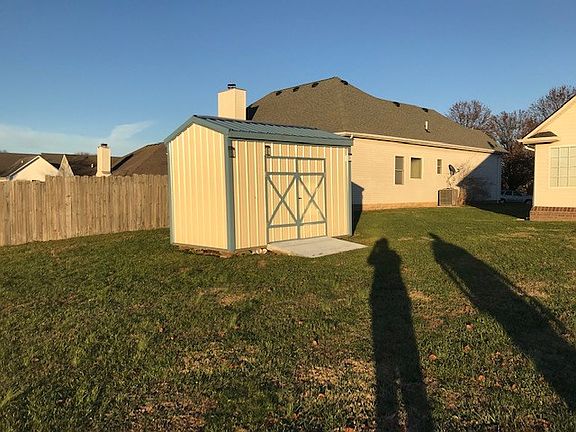 3rd image of 820 Oak Fairway Ct