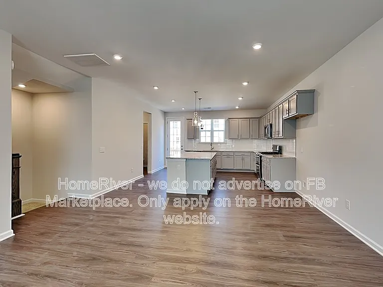 4330 Reed Creek Dr — Photo 3