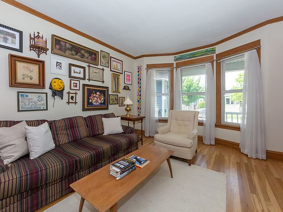 4th image of 1008 S Cuyler Ave