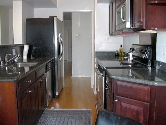 3rd image of 1998 Broadway St #605