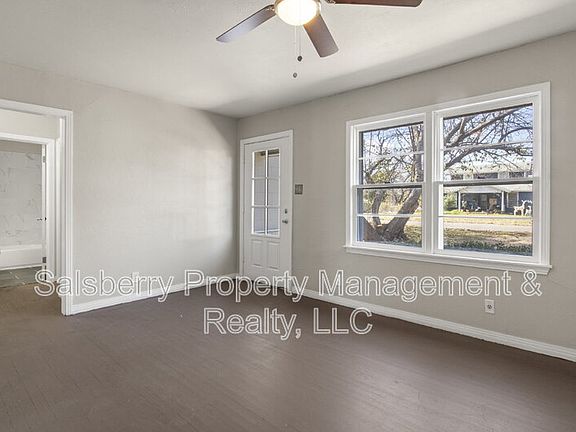 4th image of 320 NE 31st St