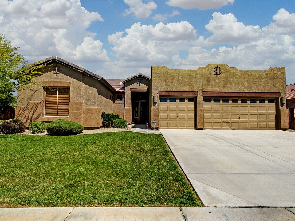 1st image of 744 E Wood Dr
