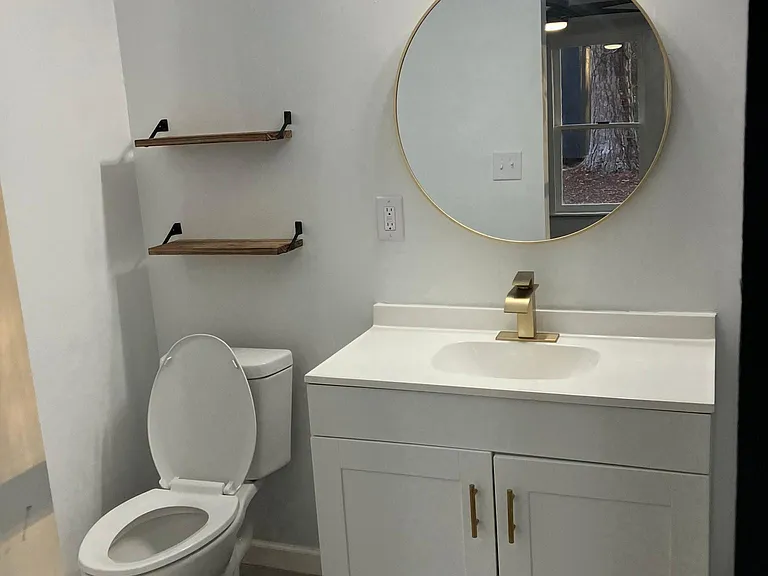 814 Aurel Blvd — Photo 11
