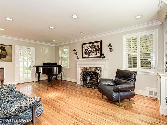 3rd image of 8615 Irvington Ave