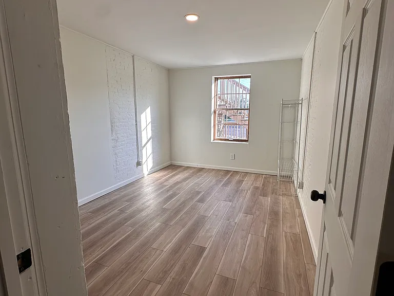 1902-1904 Dodier St #1904A — Photo 10