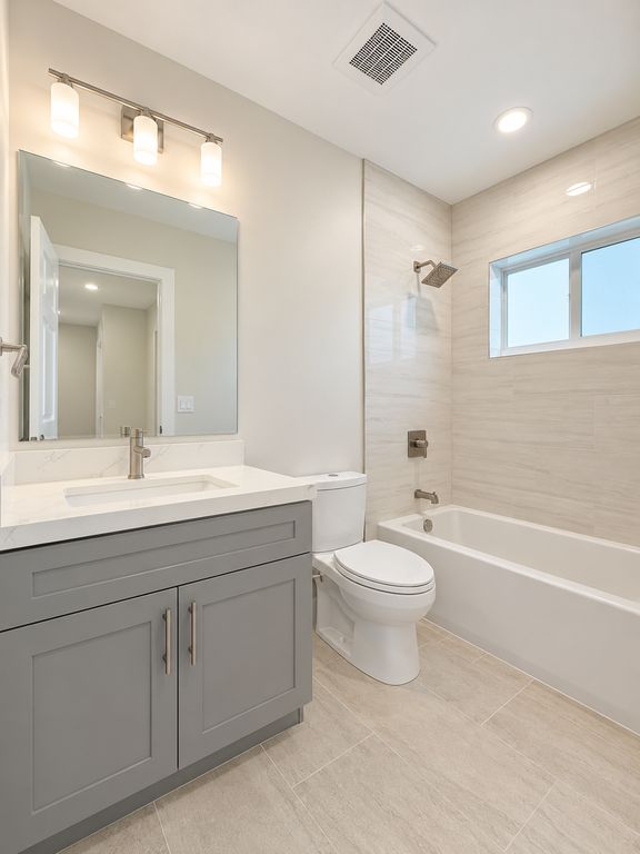 1017 SE 22nd Ave APT 201, photo 3