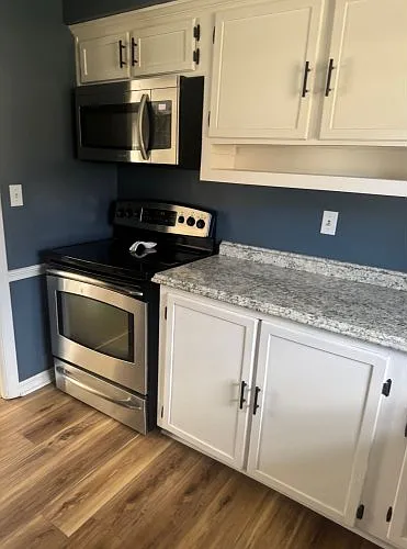 3 bed, 1984 sqft, $1,800 — Photo 4