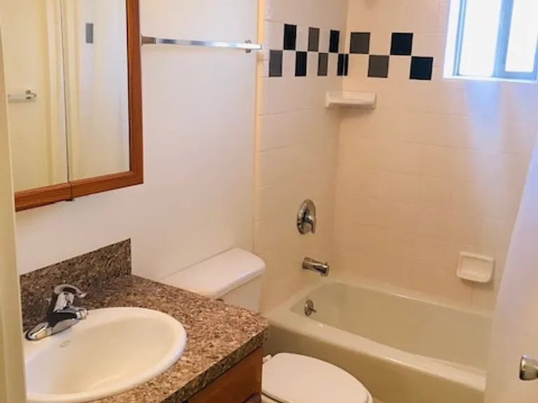 Beautifully updated apartment near WSU and McKay Dee. — Photo 9