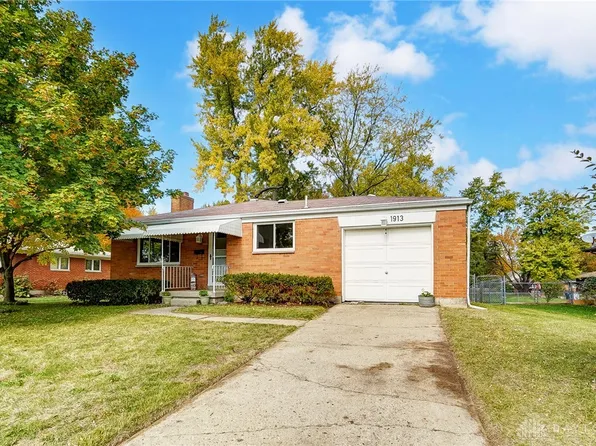 1913 Echo Woods Ct, Dayton, OH 45429