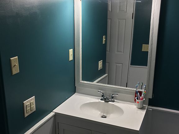 5th image of 31015 E 683rd Ln