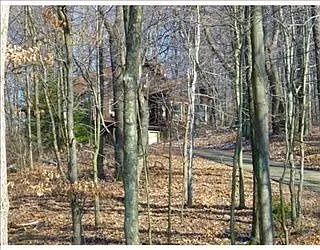 383 Irwin Rd photo 1