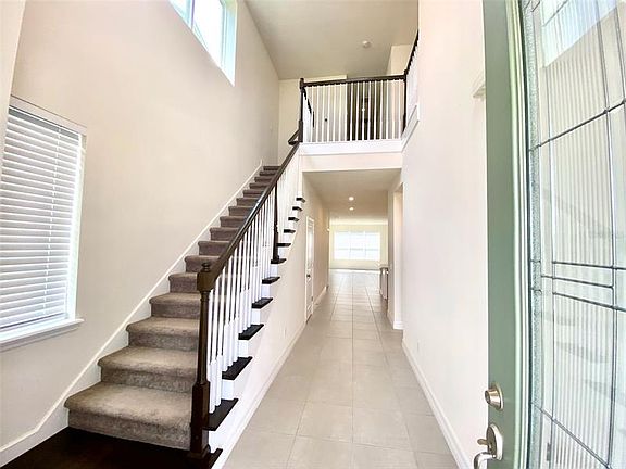 5th image of 4654 Prairie Creek St